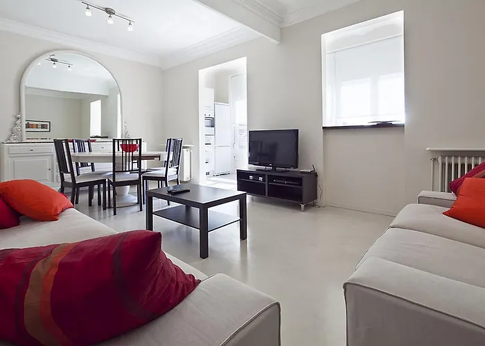 Friendly Rentals Gran Via Style
